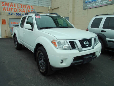 2015 Nissan Frontier PRO-4X 4WD photo