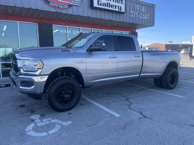 2020 Ram 3500 Big Horn 4WD photo