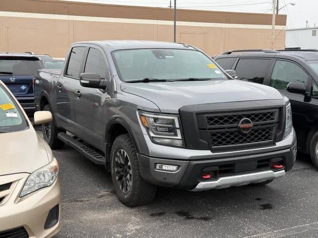 2020 Nissan Titan PRO-4X 4WD photo