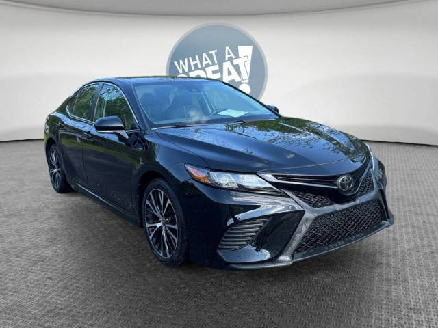 2020 Toyota Camry SE AWD photo