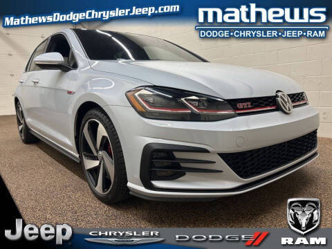 2020 Volkswagen Golf GTI SE FWD photo