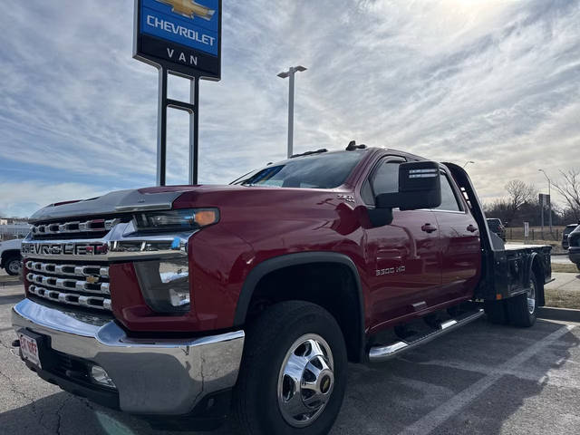 2020 Chevrolet Silverado 3500HD LT 4WD photo