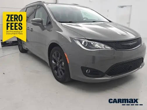 2020 Chrysler Pacifica Minivan Limited FWD photo