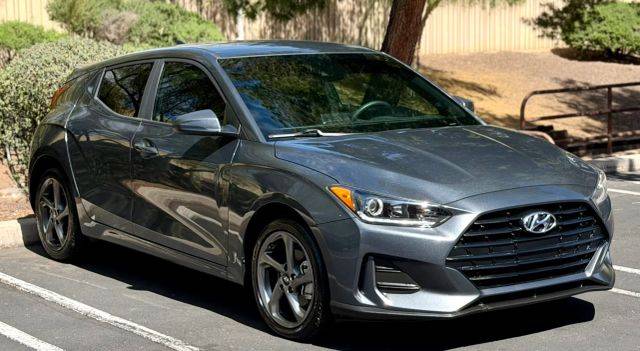 2021 Hyundai Veloster 2.0 FWD photo
