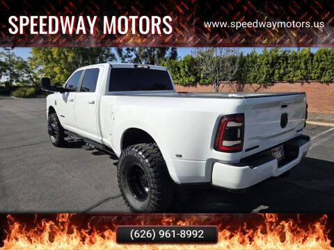 2020 Ram 3500 Big Horn 4WD photo