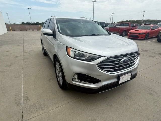 2019 Ford Edge Titanium AWD photo