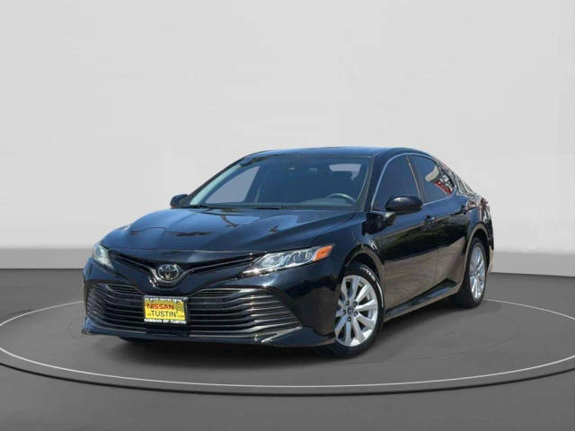 2020 Toyota Camry LE FWD photo