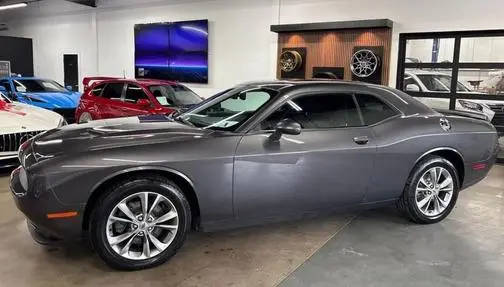 2020 Dodge Challenger SXT AWD photo
