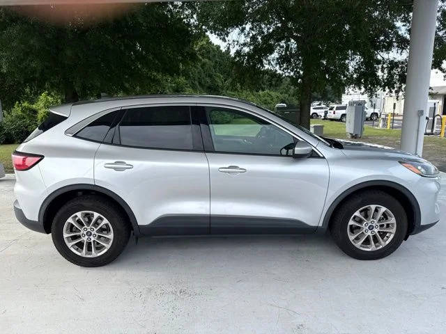 2020 Ford Escape SE AWD photo