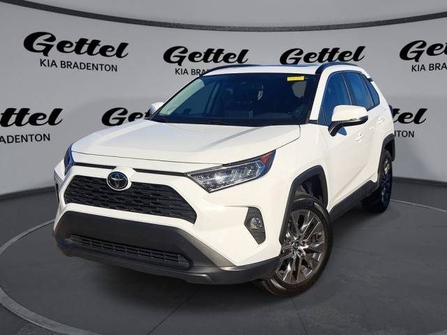 2020 Toyota RAV4 XLE Premium FWD photo