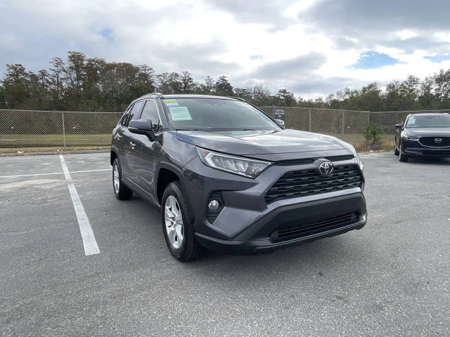 2020 Toyota RAV4 XLE FWD photo