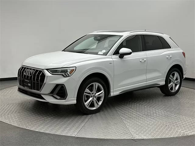 2020 Audi Q3 S line Premium Plus AWD photo