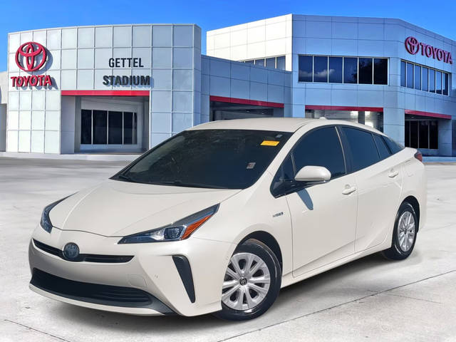 2020 Toyota Prius LE FWD photo