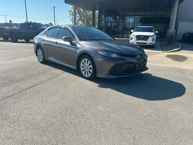 2020 Toyota Camry LE AWD photo