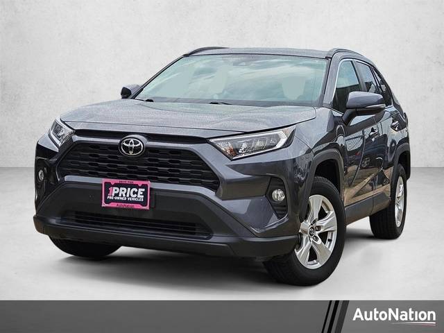 2020 Toyota RAV4 XLE AWD photo