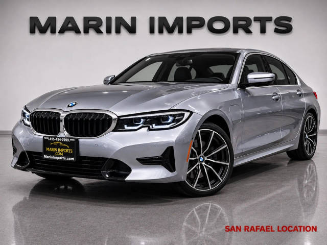 2021 BMW 3 Series 330e RWD photo