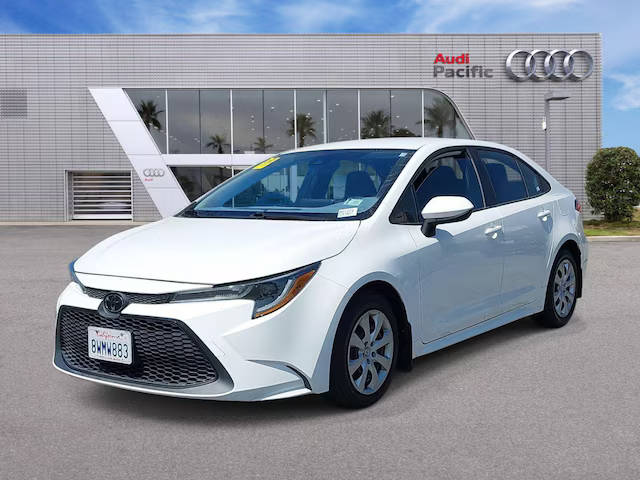 2020 Toyota Corolla LE FWD photo
