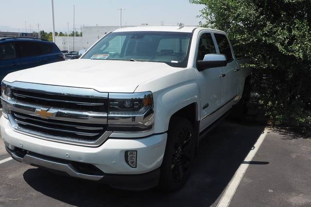 2017 Chevrolet Silverado 1500 High Country 4WD photo