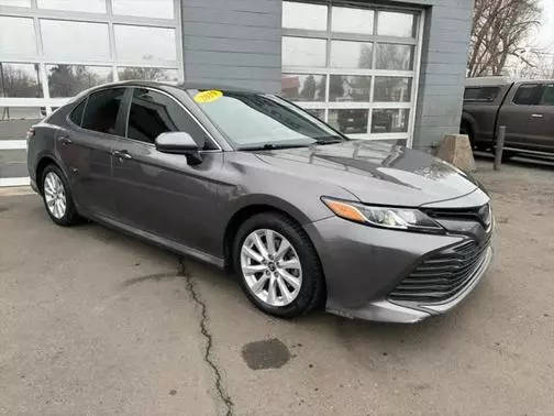 2019 Toyota Camry LE FWD photo