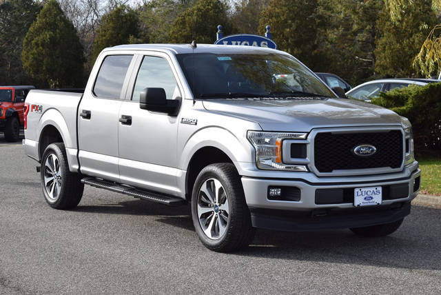 2020 Ford F-150 XL 4WD photo