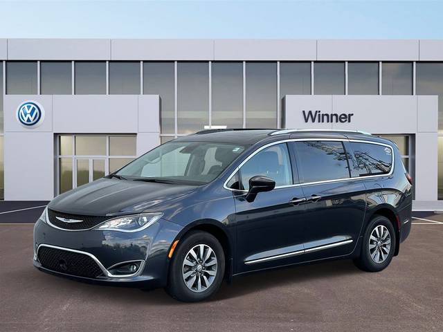 2020 Chrysler Pacifica Minivan Touring L Plus FWD photo