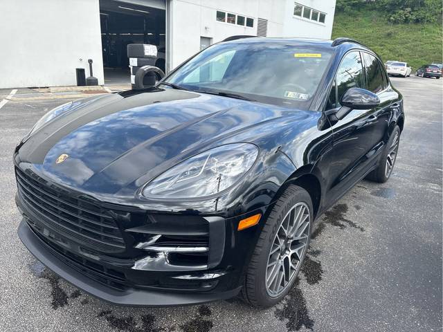 2020 Porsche Macan AWD photo