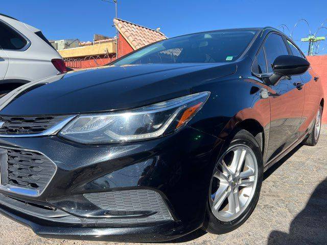 2017 Chevrolet Cruze LT FWD photo