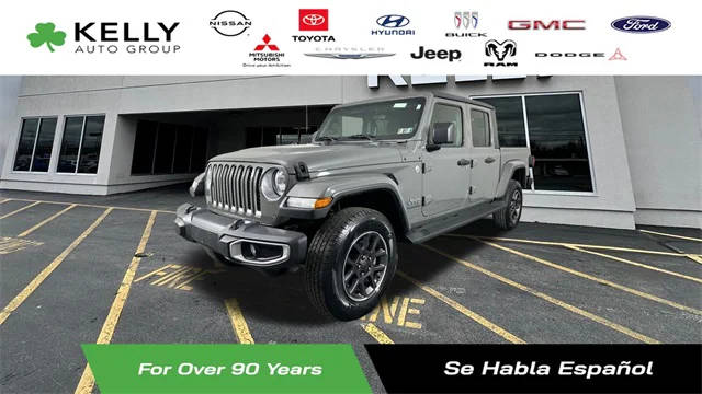 2020 Jeep Gladiator Overland 4WD photo