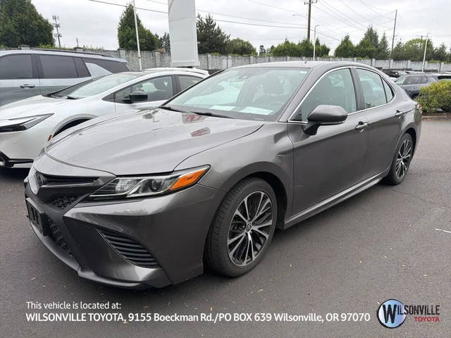 2020 Toyota Camry SE AWD photo
