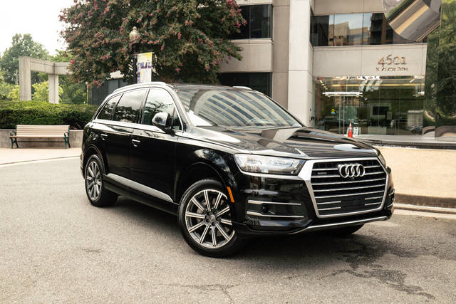 2017 Audi Q7 Prestige AWD photo