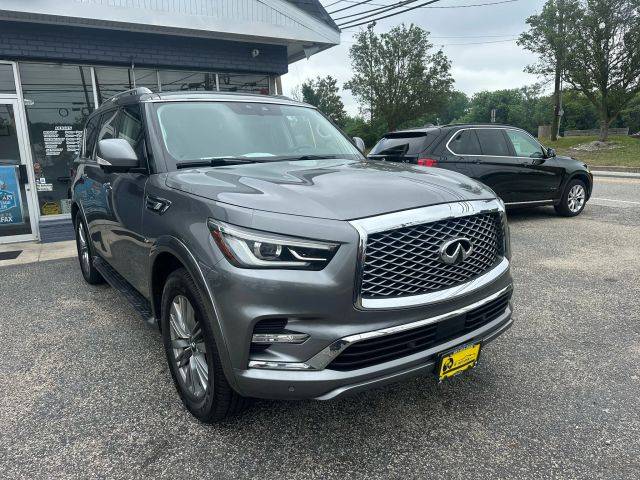2019 Infiniti QX80 LUXE 4WD photo