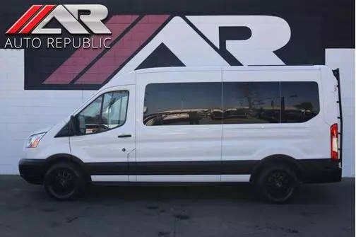 2019 Ford Transit Passenger Wagon XLT RWD photo