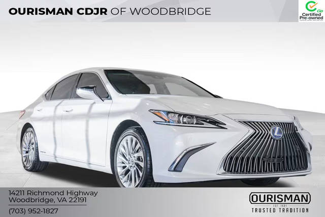 2020 Lexus ES ES 300h Luxury FWD photo
