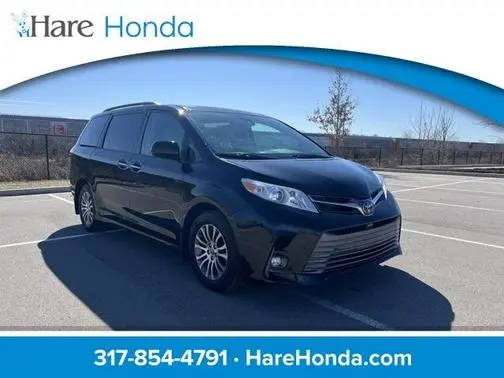 2020 Toyota Sienna XLE FWD photo