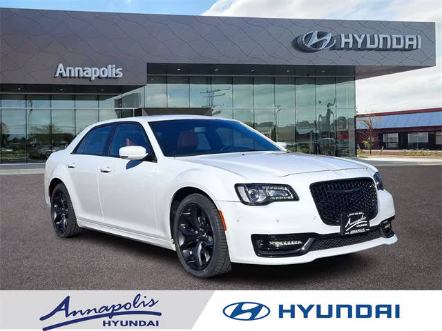 2020 Chrysler 300 300S RWD photo