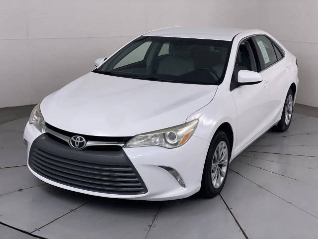 2015 Toyota Camry LE FWD photo