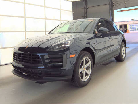 2020 Porsche Macan AWD photo