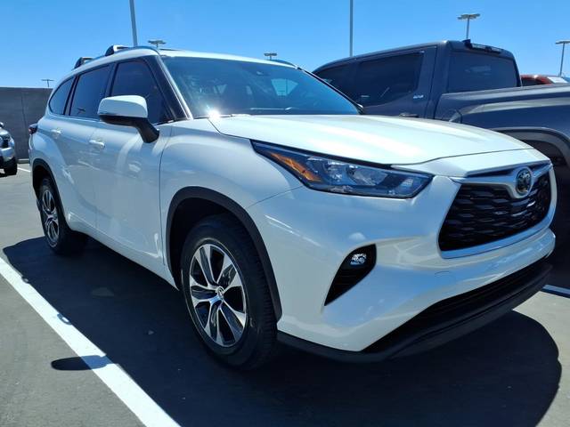 2020 Toyota Highlander XLE FWD photo