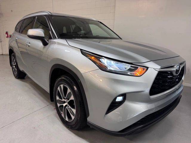 2020 Toyota Highlander XLE AWD photo