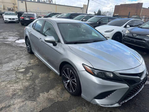 2020 Toyota Camry SE FWD photo