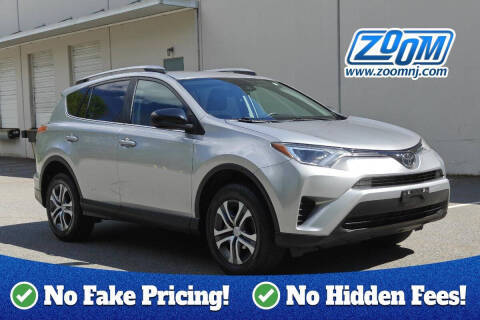 2017 Toyota RAV4 LE AWD photo