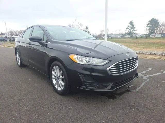 2020 Ford Fusion SE FWD photo