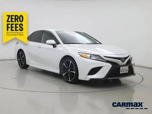 2020 Toyota Camry XSE FWD photo
