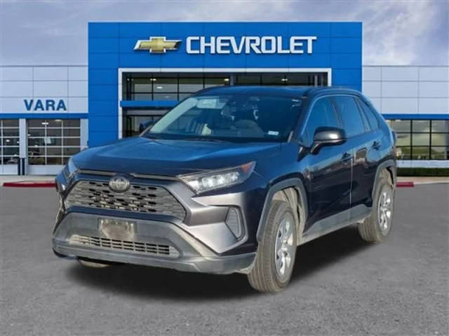 2020 Toyota RAV4 LE FWD photo