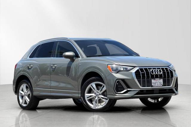 2020 Audi Q3 S line Premium AWD photo