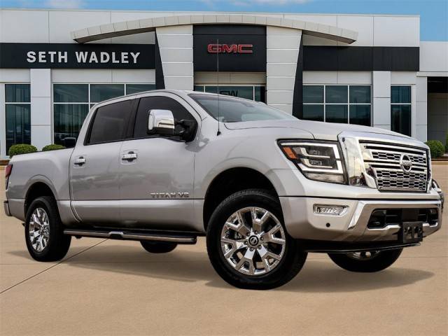 2020 Nissan Titan SL 4WD photo