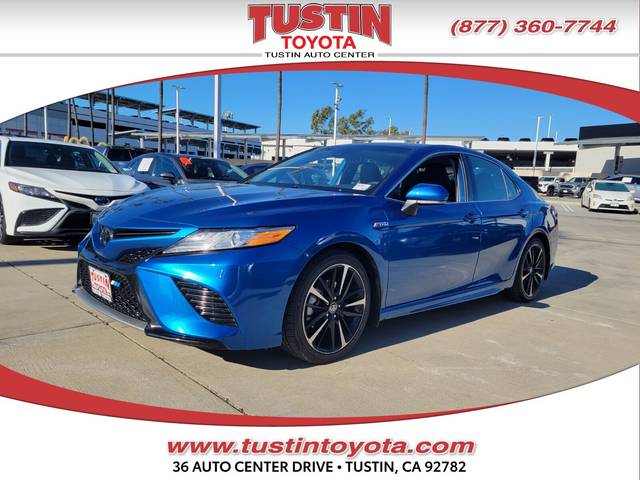 2020 Toyota Camry XSE FWD photo