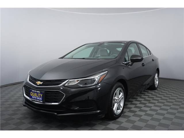 2017 Chevrolet Cruze LT FWD photo