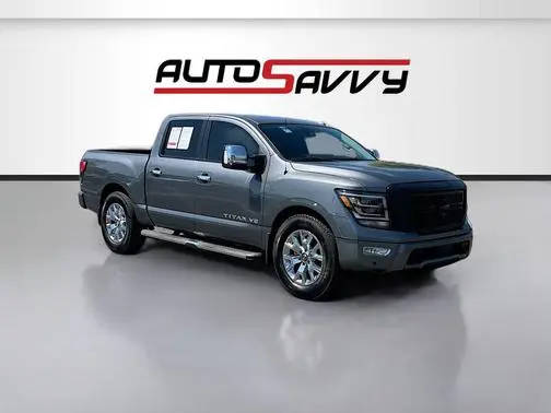 2020 Nissan Titan SL RWD photo