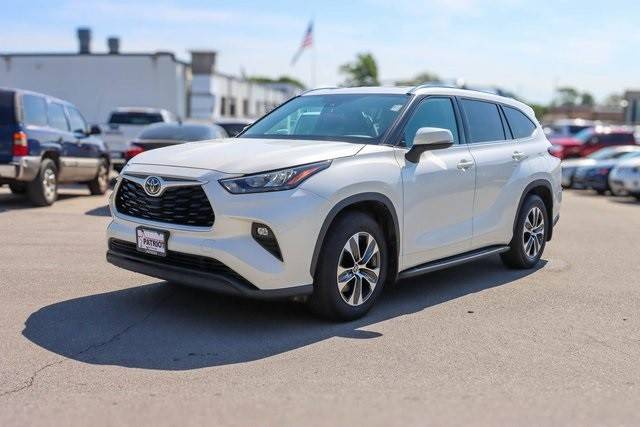 2020 Toyota Highlander XLE FWD photo